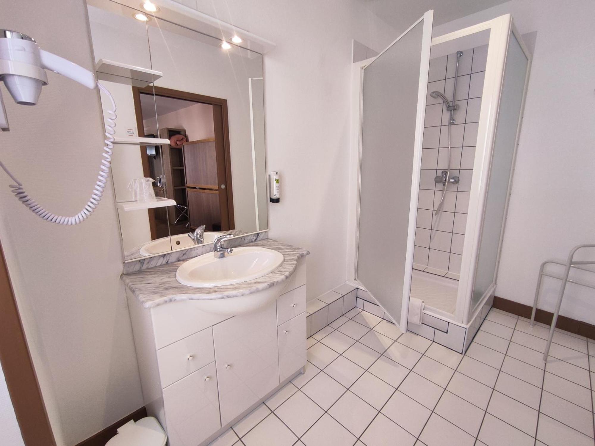 Logis Hotel La Residence, Cognac Centre Экстерьер фото